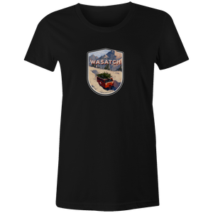 Women's T-shirt - Snowcat Xmas Tree